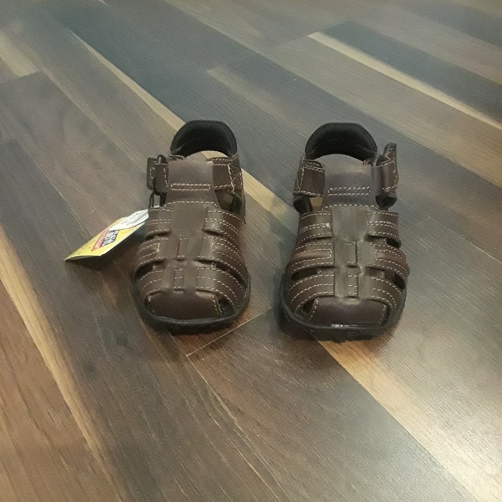 (SOLD) Smartfit boys/toddler brown leather sandal…